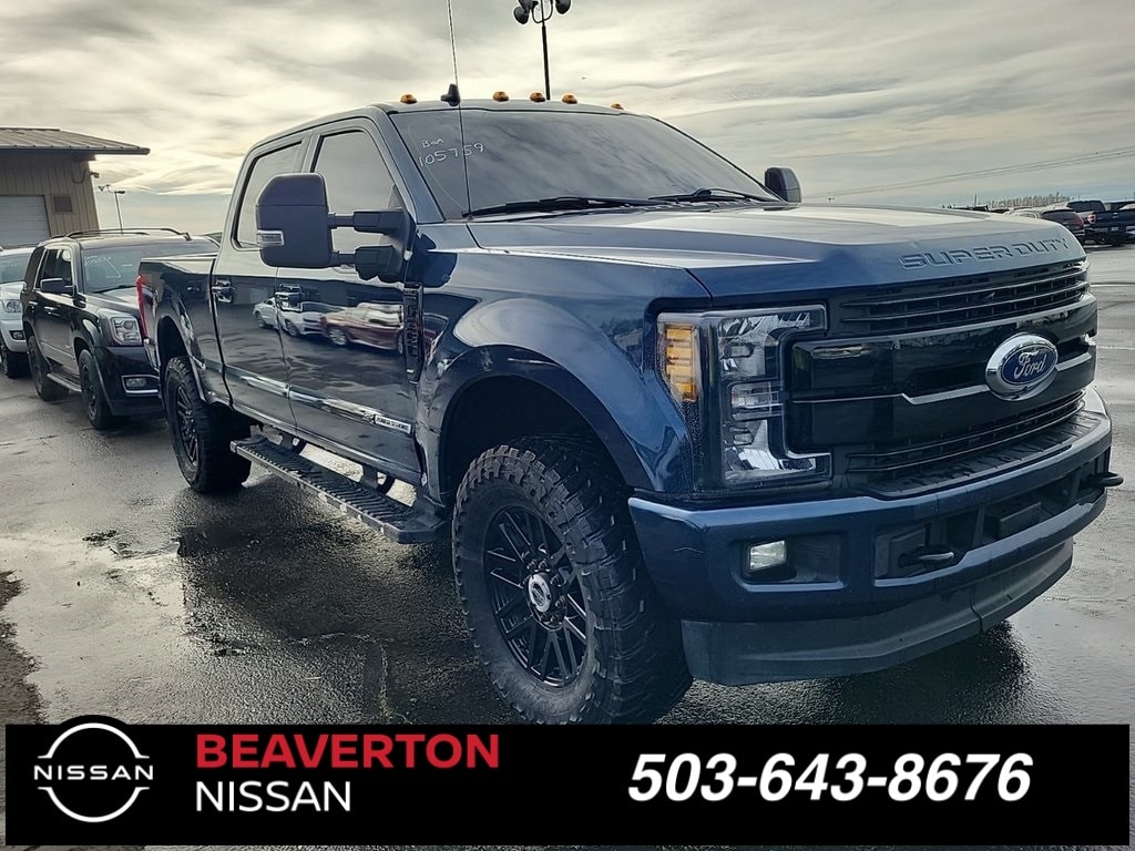 2019 Ford F-350 Super Duty Lariat's photo