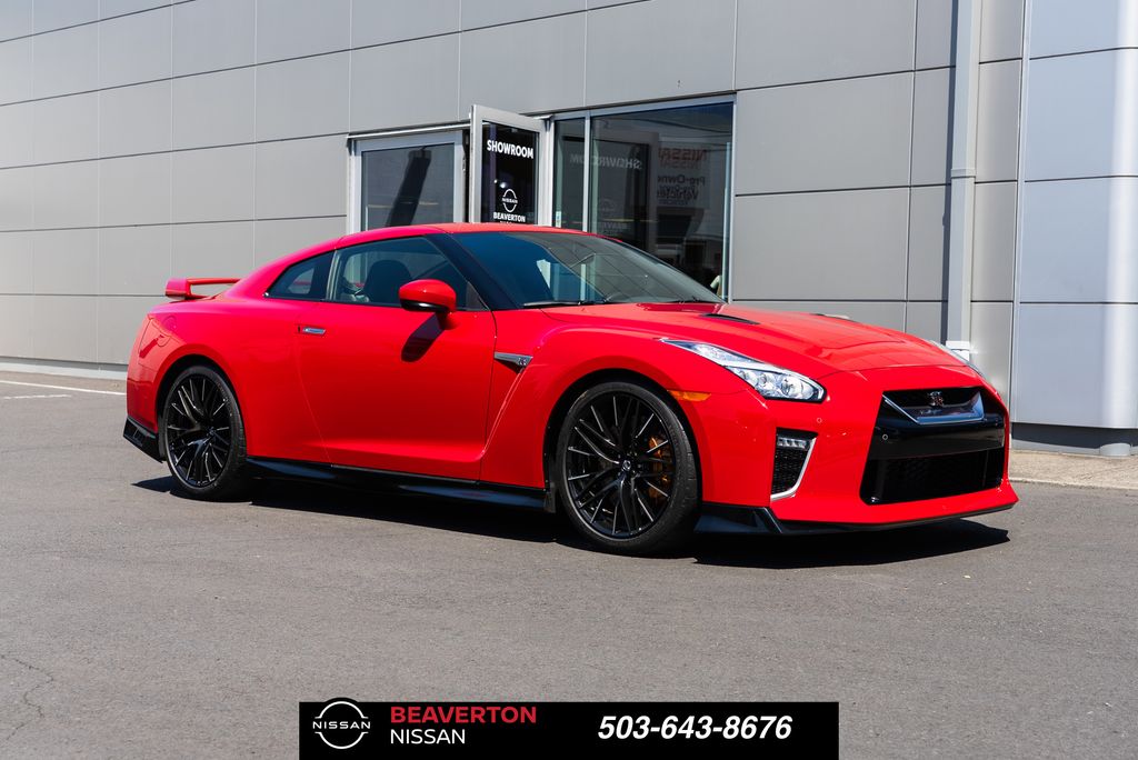 2020 Nissan GT-R Premium's photo