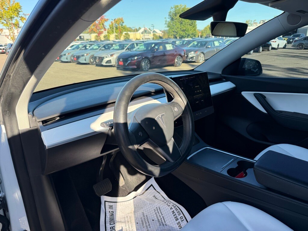 2022 Tesla Model Y Long Range photo 4