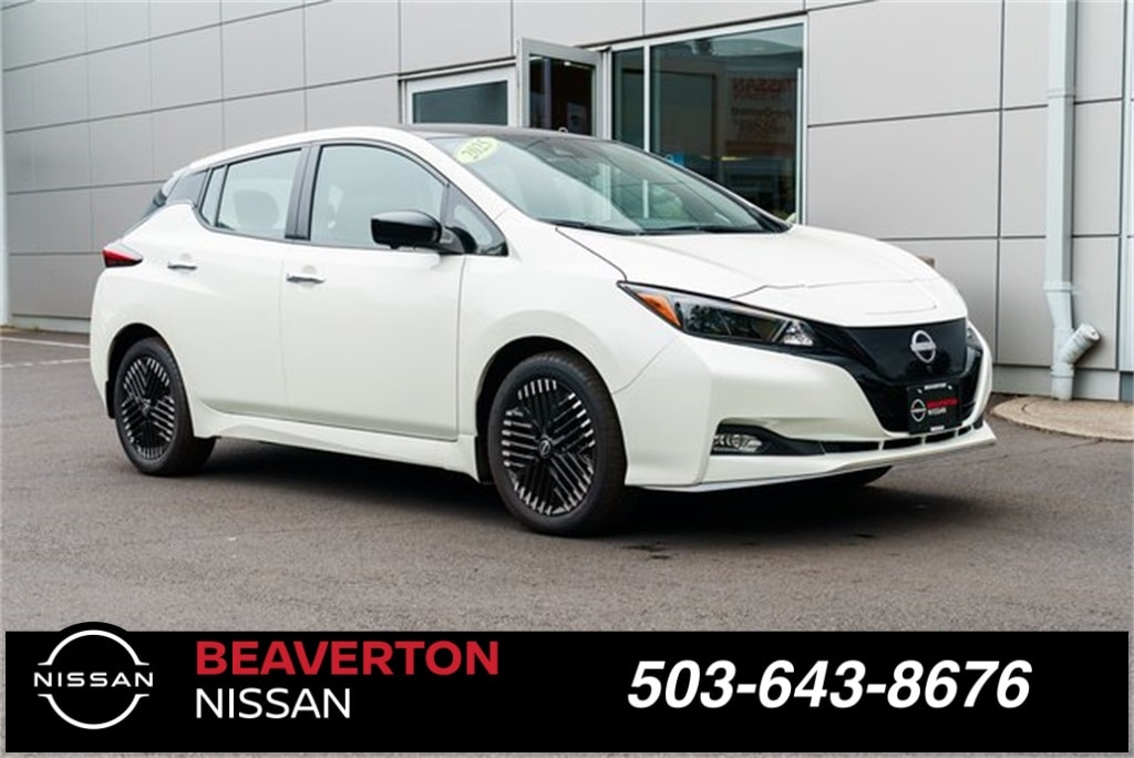 2025 Nissan LEAF Hatchback 