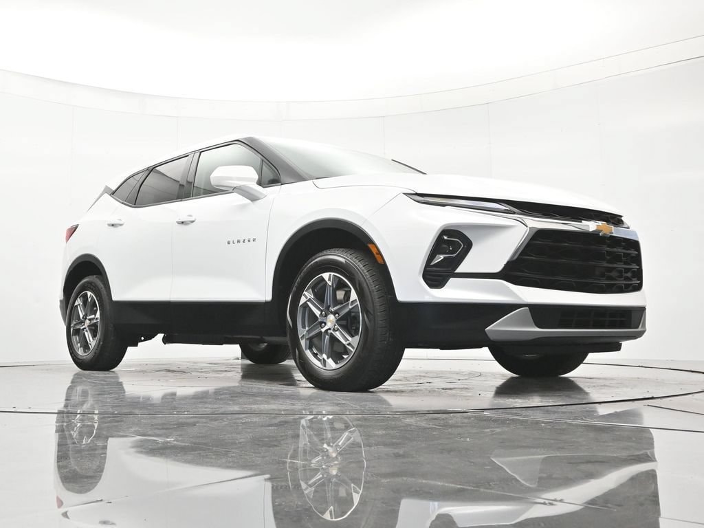 2025 Chevrolet Blazer 2LT - Photo 38