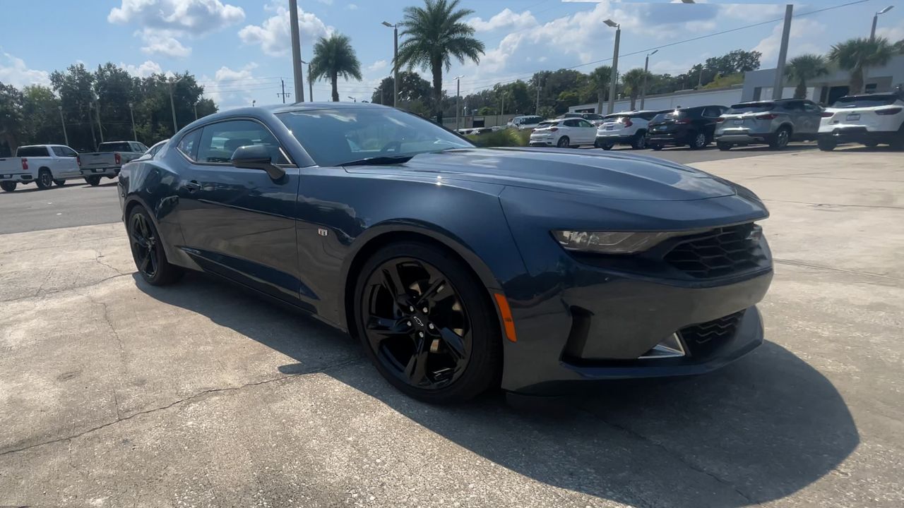 2023 Chevrolet Camaro 1LT photo 2