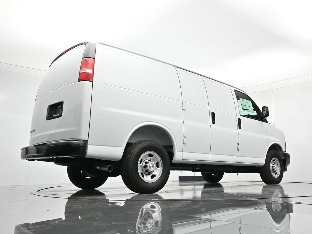 2025 Chevrolet Express Cargo Work Van - Photo 34