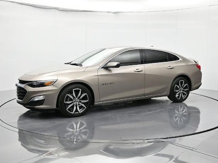 2022 Chevrolet Malibu RS Car