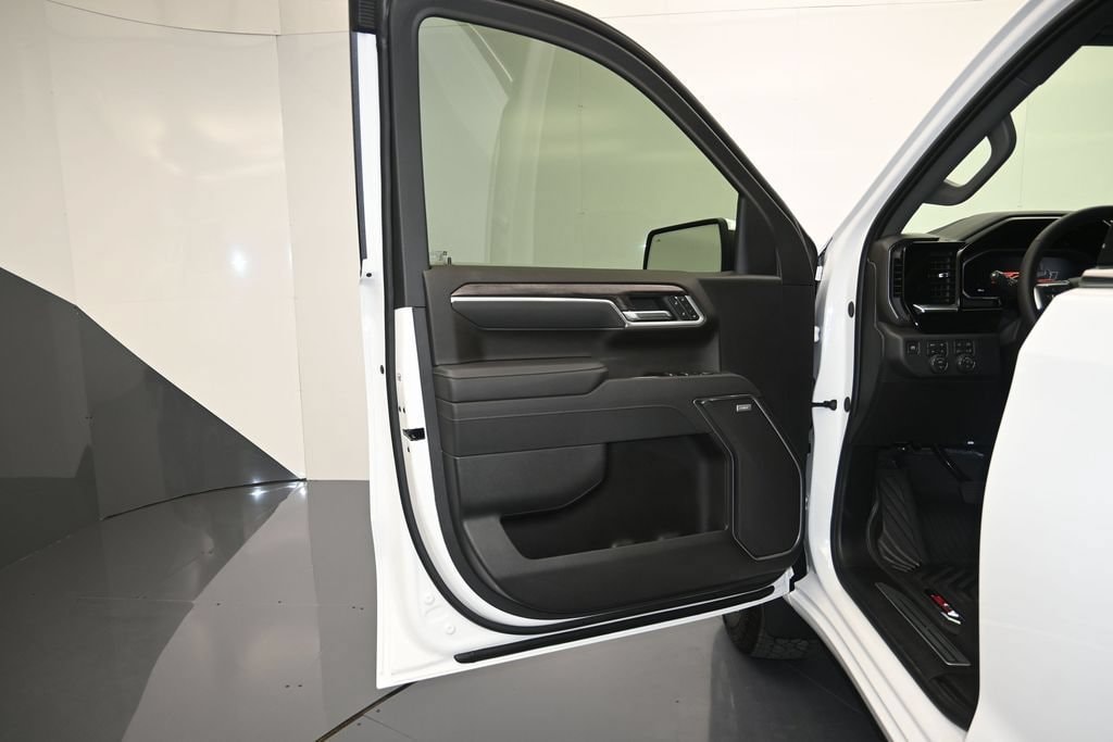 2026 Chevrolet Silverado 1500 LTZ - Photo 10
