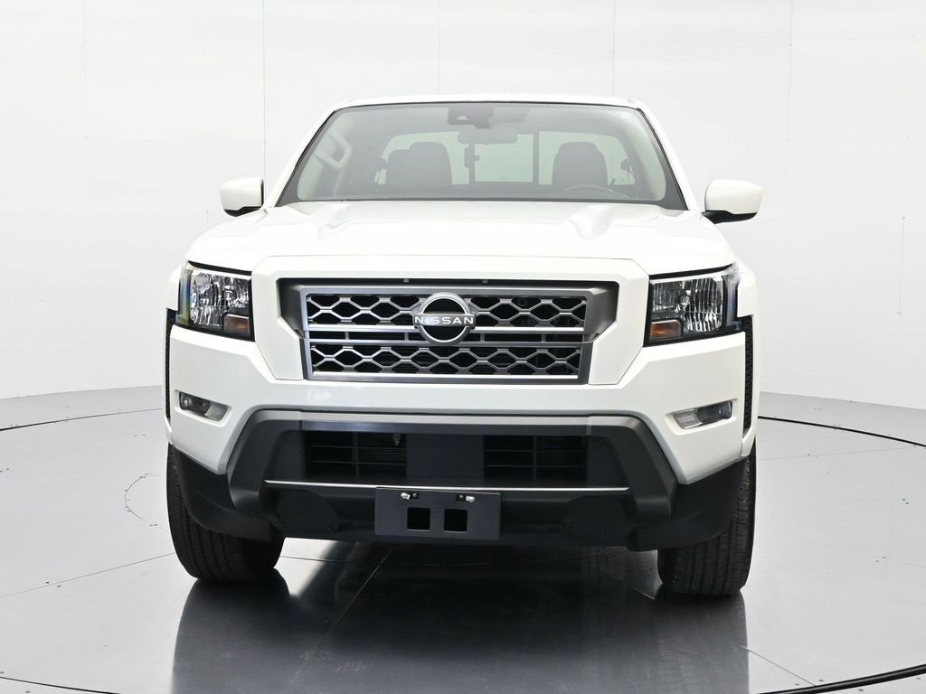 2023 Nissan Frontier SV photo 2