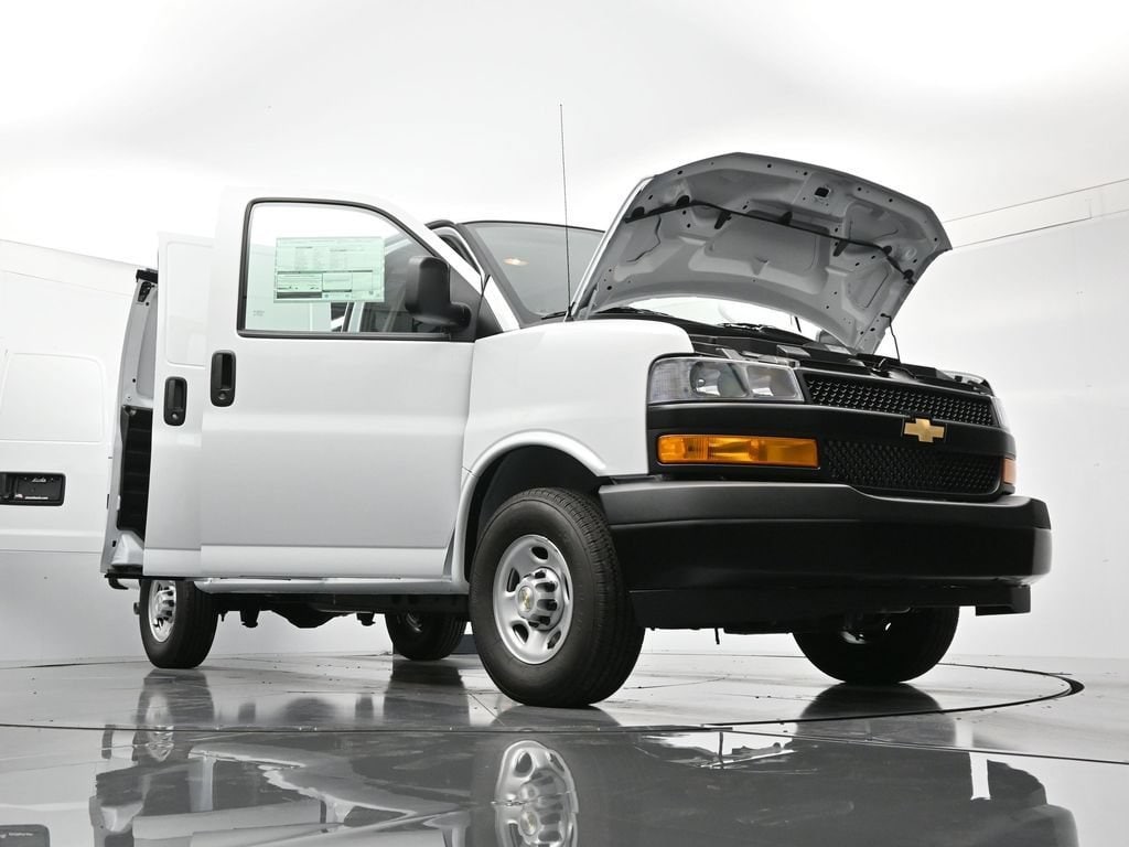 2025 Chevrolet Express Cargo Work Van - Photo 43