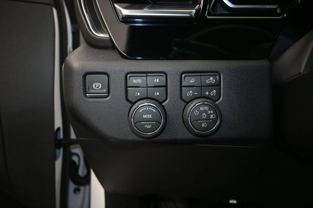 2026 Chevrolet Silverado 1500 LTZ - Photo 12