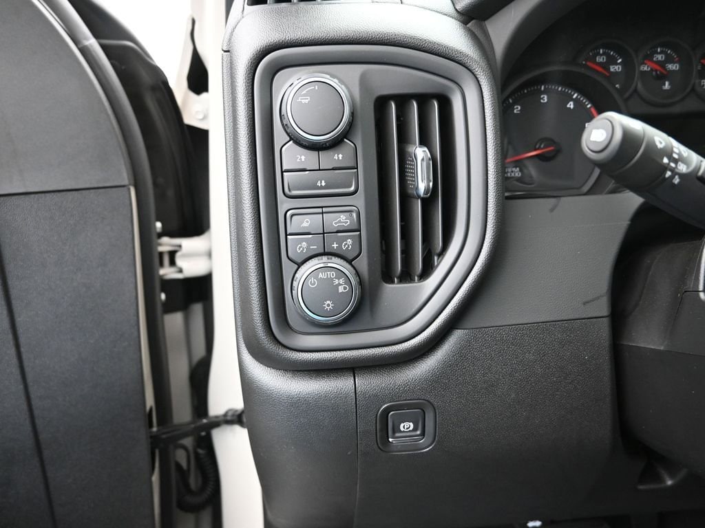 2026 Chevrolet Silverado 2500 HD Custom - Photo 15