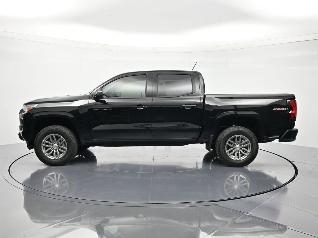2026 Chevrolet Colorado LT - Photo 8