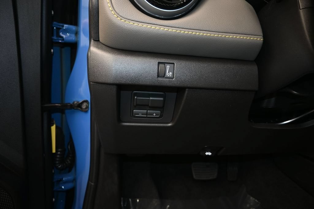 2026 Chevrolet Colorado ZR2 - Photo 12