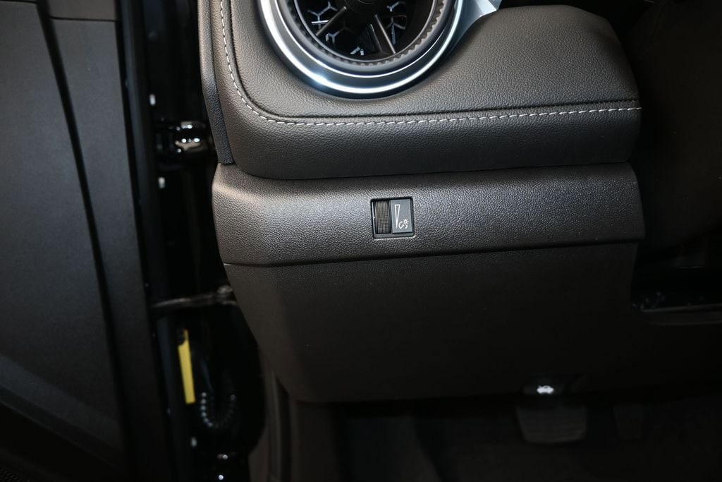 2026 Chevrolet Colorado LT - Photo 12