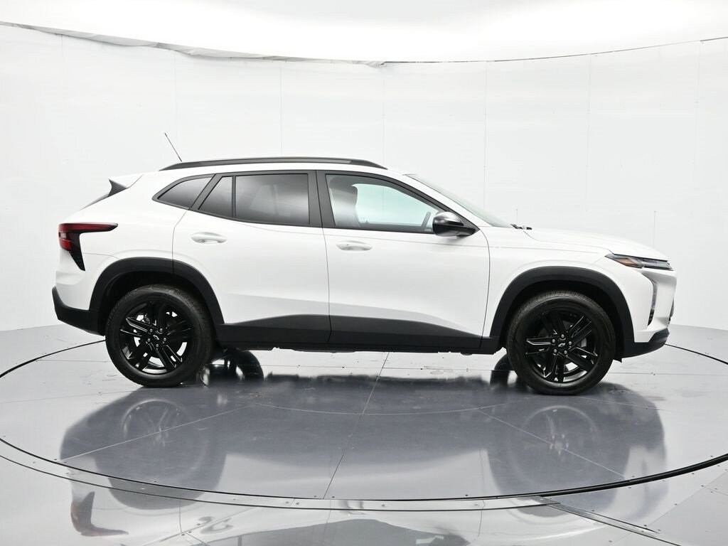 New 2025 Chevrolet Trax Activ SUV