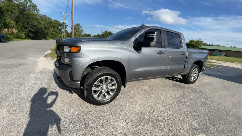 2020 Chevrolet Silverado 1500 Custom photo 2