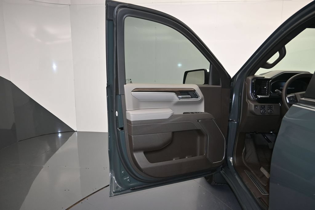 2026 Chevrolet Silverado 1500 LT - Photo 10
