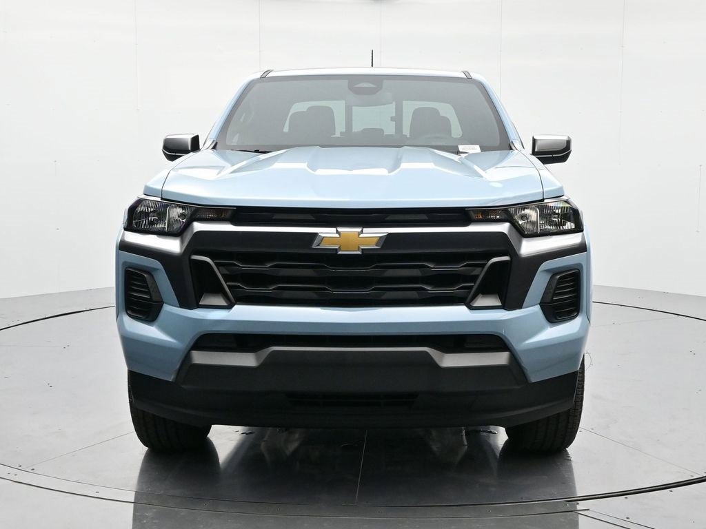 2026 Chevrolet Colorado LT photo 2