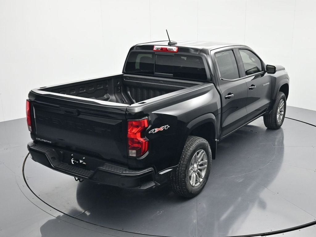 2026 Chevrolet Colorado LT - Photo 32