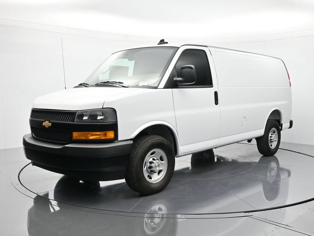 2025 Chevrolet Express Cargo