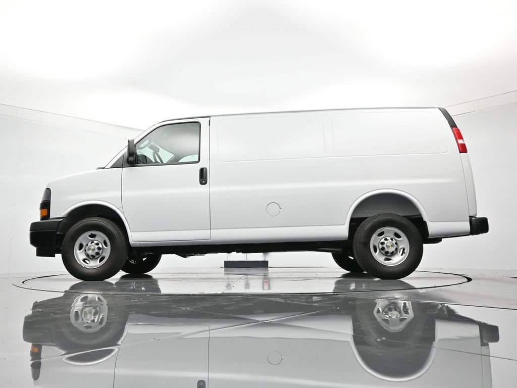 2025 Chevrolet Express Cargo Work Van - Photo 37