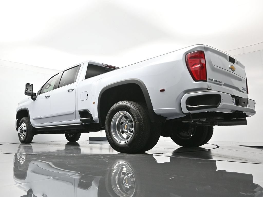 2026 Chevrolet Silverado 3500 HD High Country - Photo 45