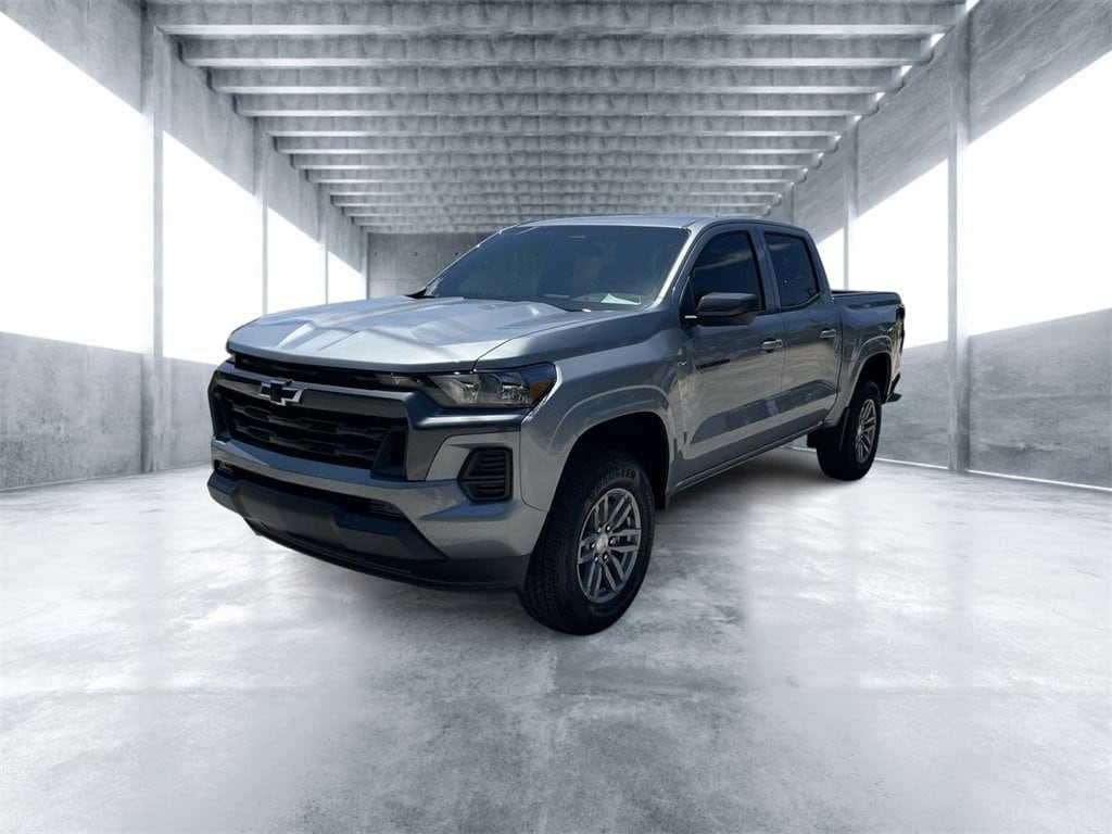 2025 Chevrolet Colorado WT/LT