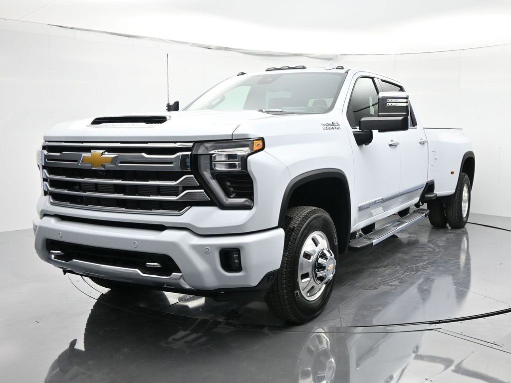 2026 Chevrolet Silverado 3500HD High Country's photo