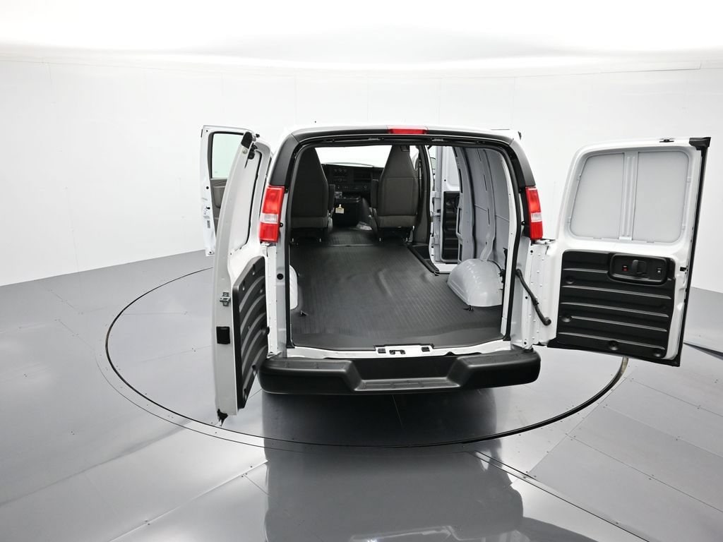 2025 Chevrolet Express Cargo Work Van - Photo 39