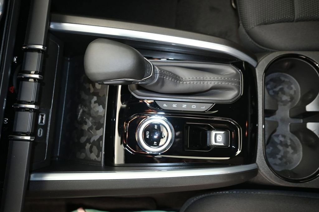 2026 Chevrolet Colorado LT - Photo 18