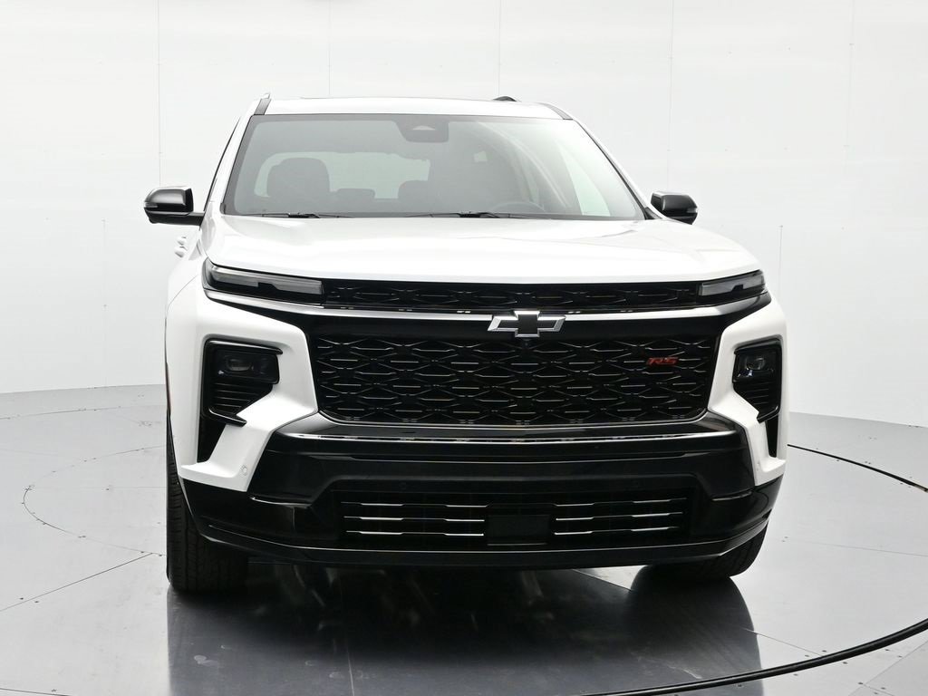 2025 Chevrolet Traverse RS photo 2
