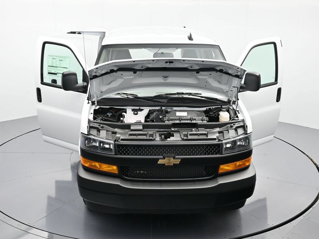 2025 Chevrolet Express Cargo Work Van - Photo 38