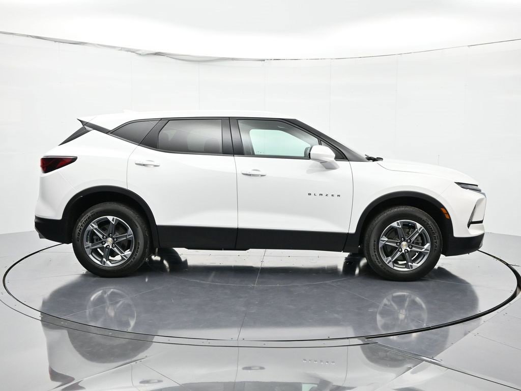 2023 Chevrolet Blazer 2LT photo 4