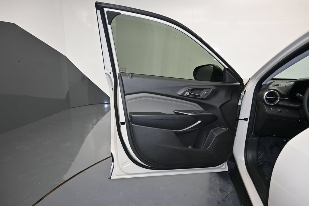2026 Chevrolet Trax Activ - Photo 10