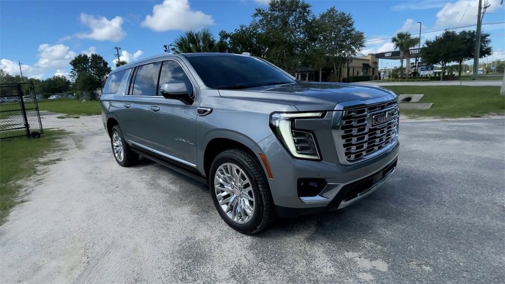 2025 Gmc Yukon XL Denali photo 2