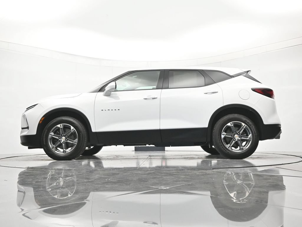 2025 Chevrolet Blazer 2LT - Photo 43