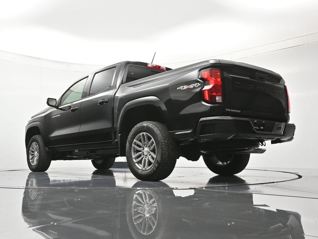 2026 Chevrolet Colorado LT - Photo 42
