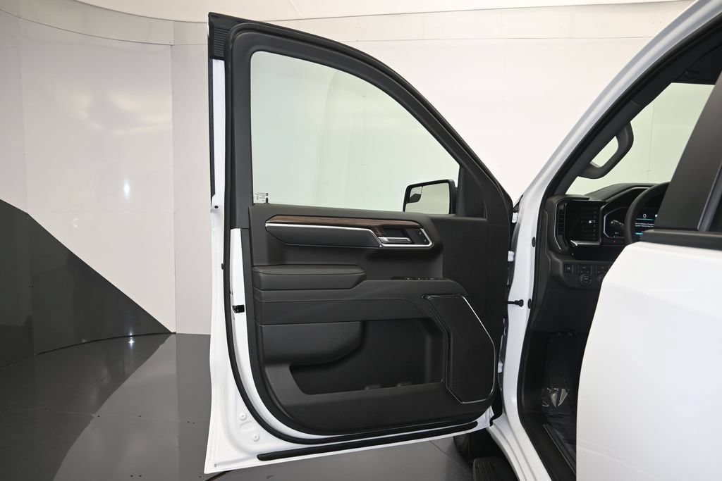 2026 Chevrolet Silverado 1500 LT - Photo 10