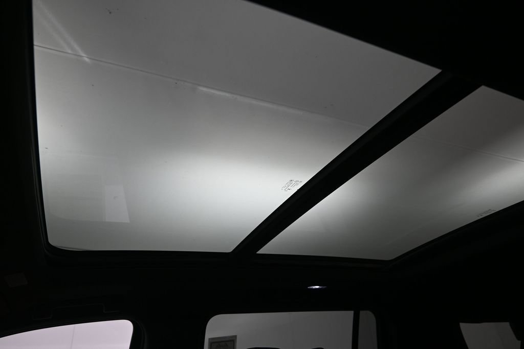 2026 Chevrolet Suburban Premier - Photo 22