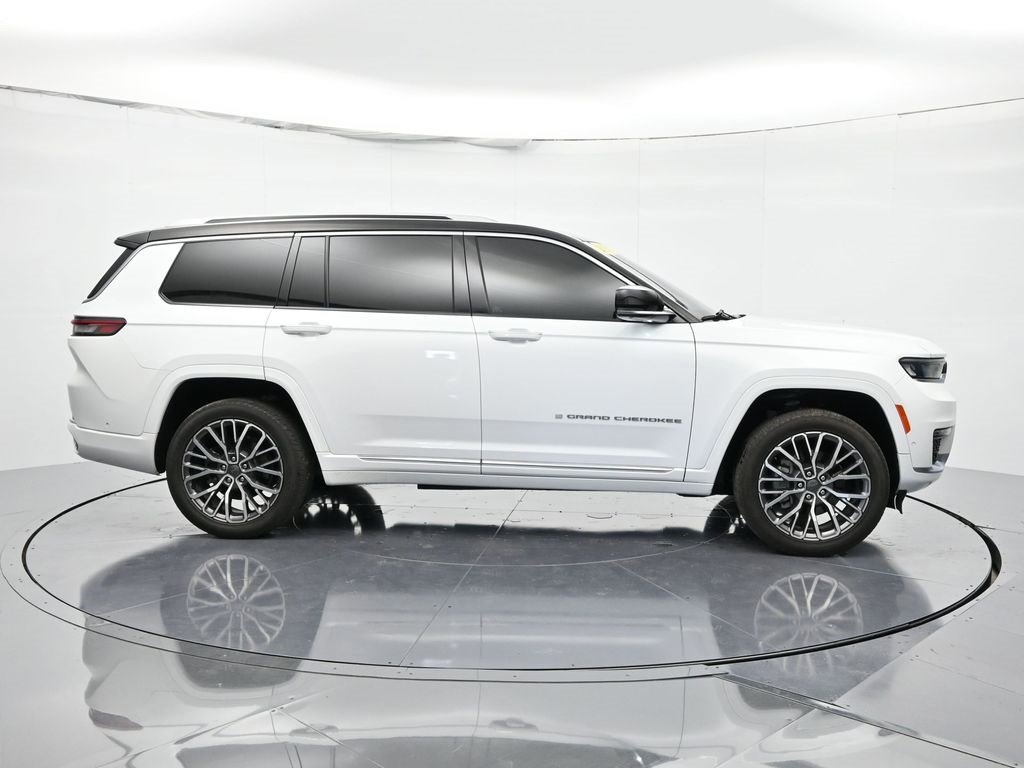 2021 Jeep Cherokee L Summit photo 4