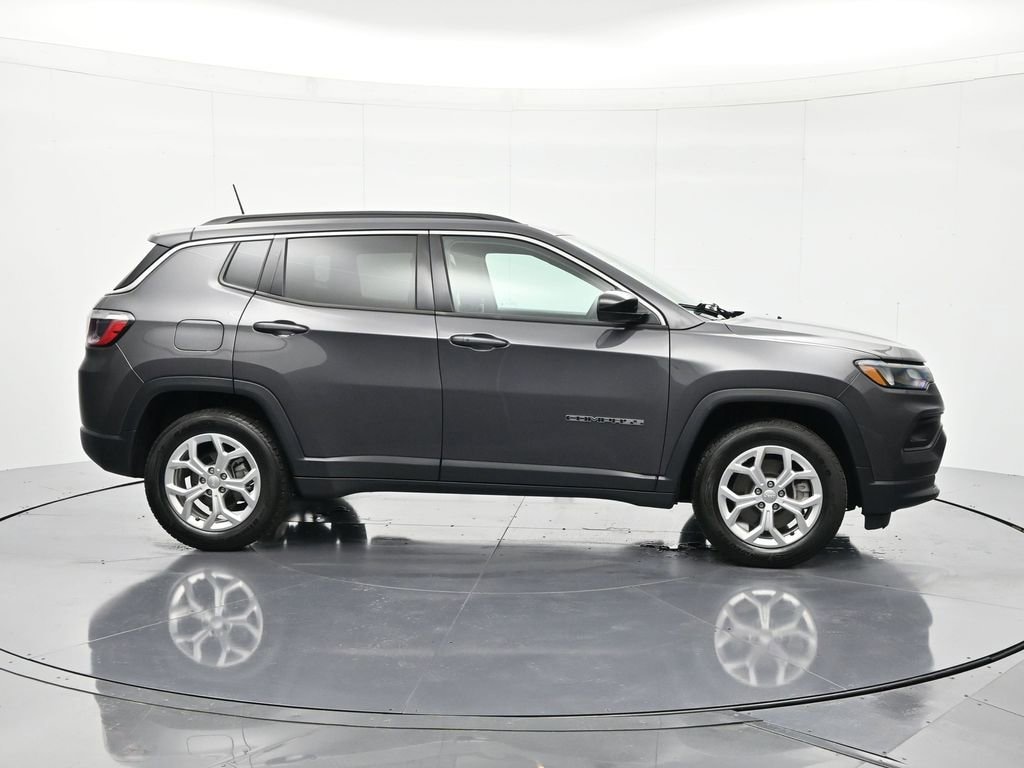 Used 2024 Jeep Compass Latitude