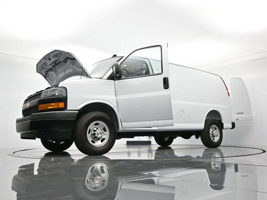 2025 Chevrolet Express Cargo Work Van - Photo 42