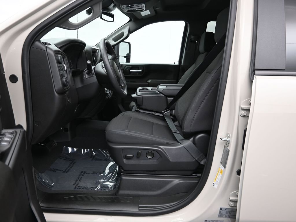 2026 Chevrolet Silverado 2500 HD Custom - Photo 16