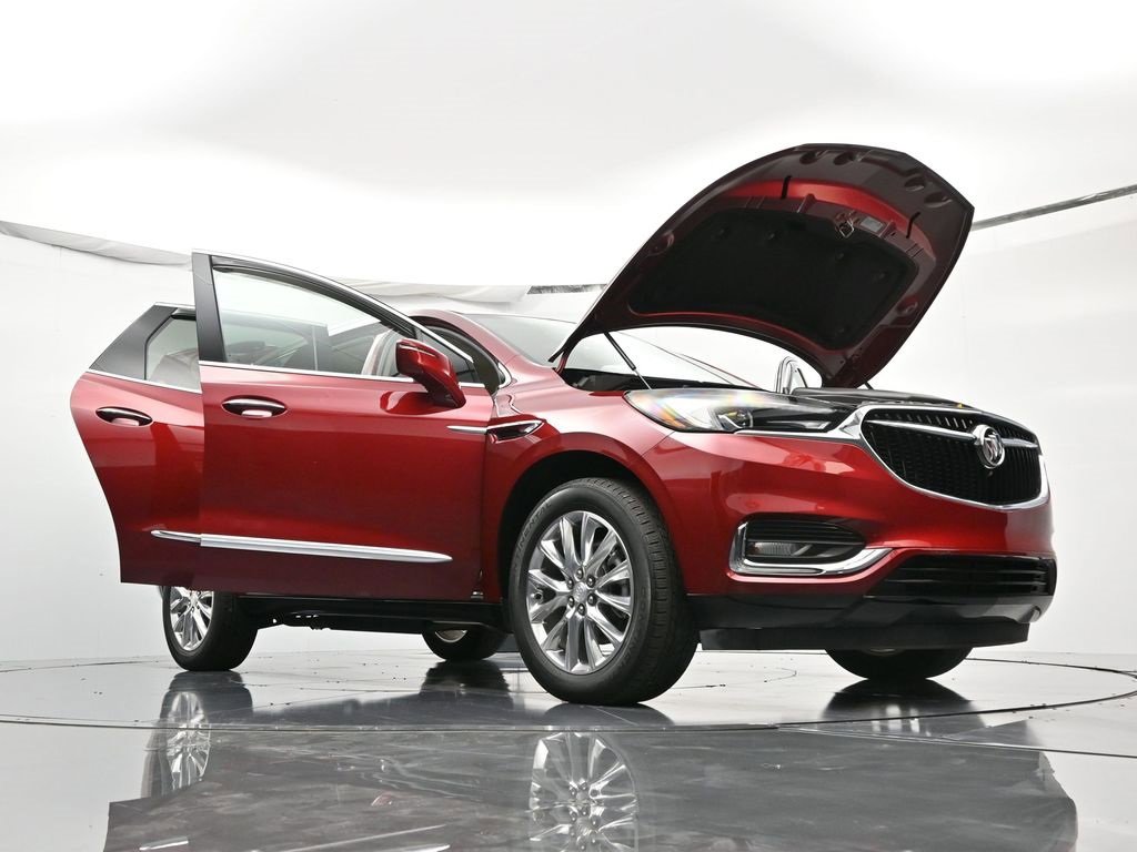 2020 Buick Enclave Essence photo 3