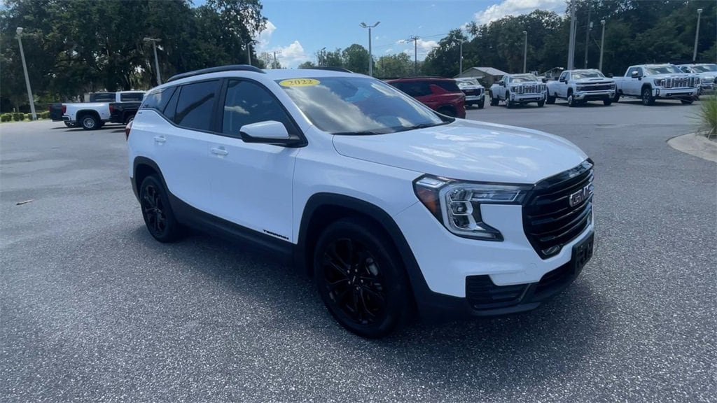 2022 Gmc Terrain SLE photo 2