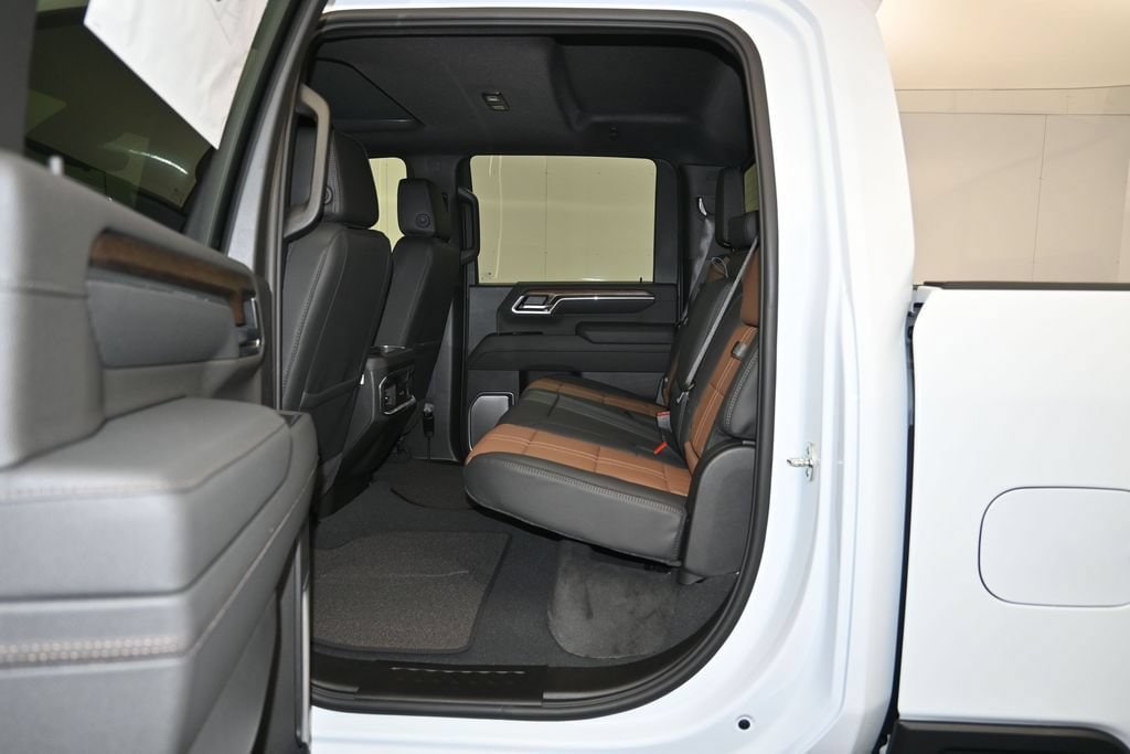 2026 Chevrolet Silverado 3500 HD High Country - Photo 24