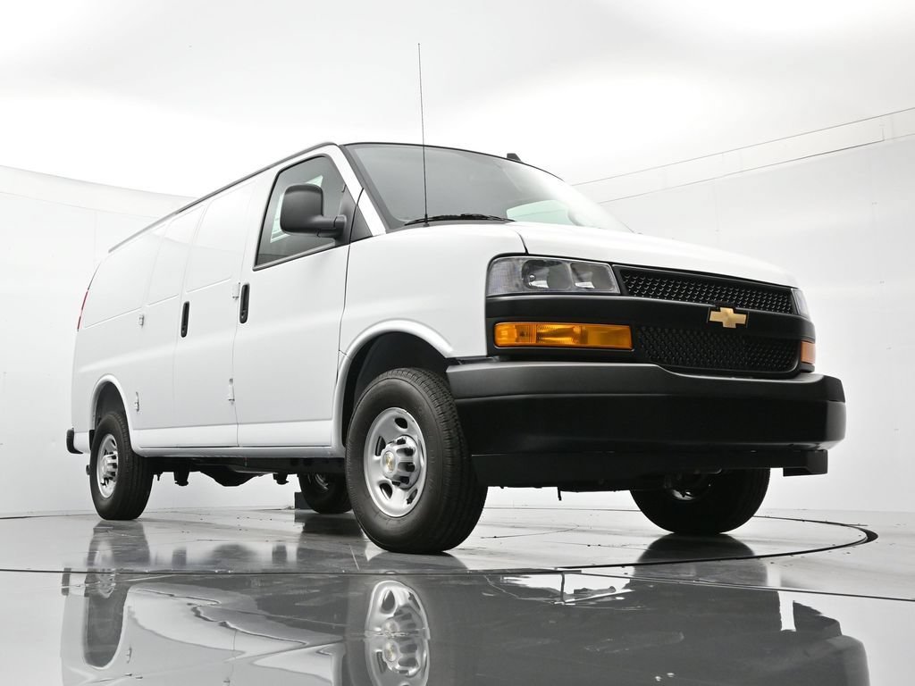 2025 Chevrolet Express Cargo Work Van - Photo 32