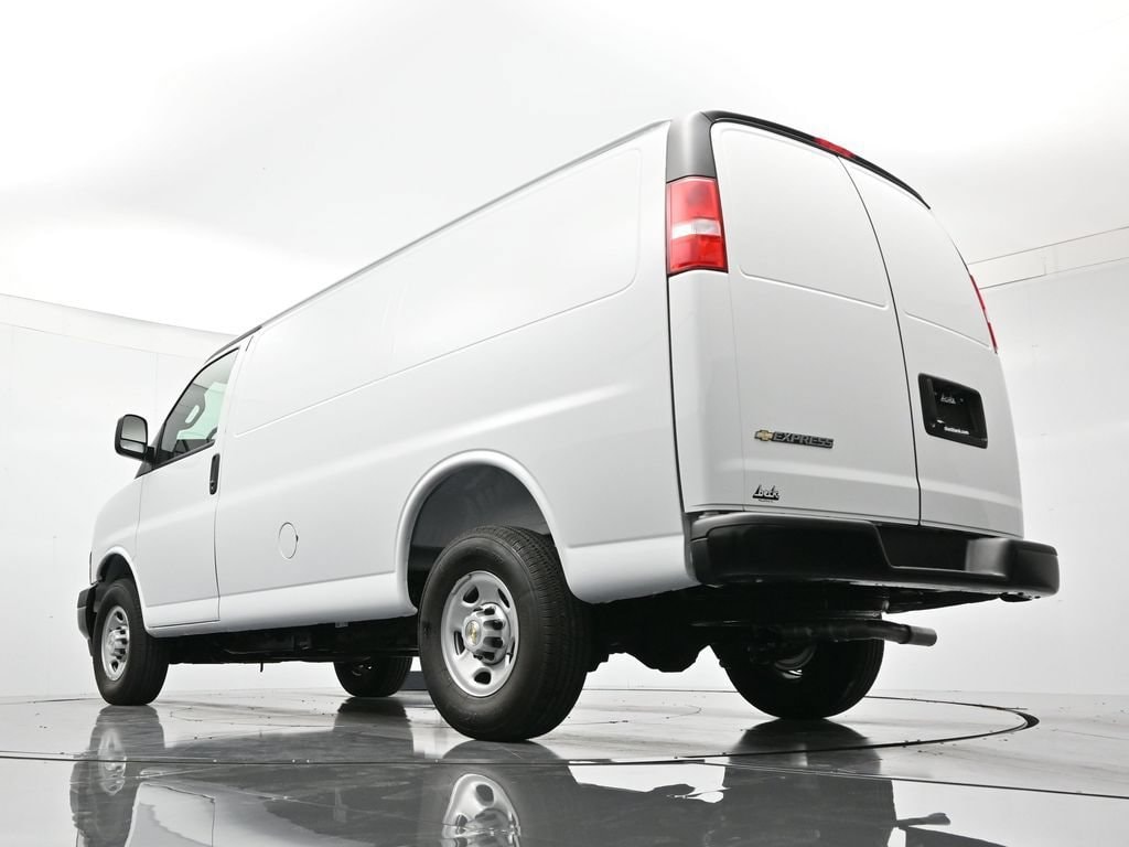 2025 Chevrolet Express Cargo Work Van - Photo 36