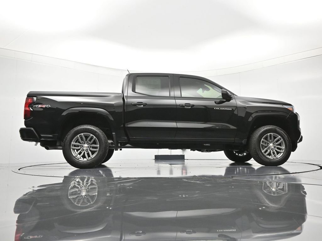 2026 Chevrolet Colorado LT - Photo 39