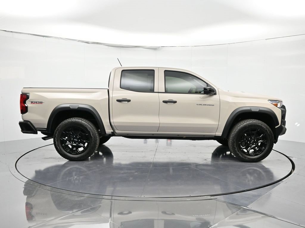 2026 Chevrolet Colorado Trail Boss photo 4