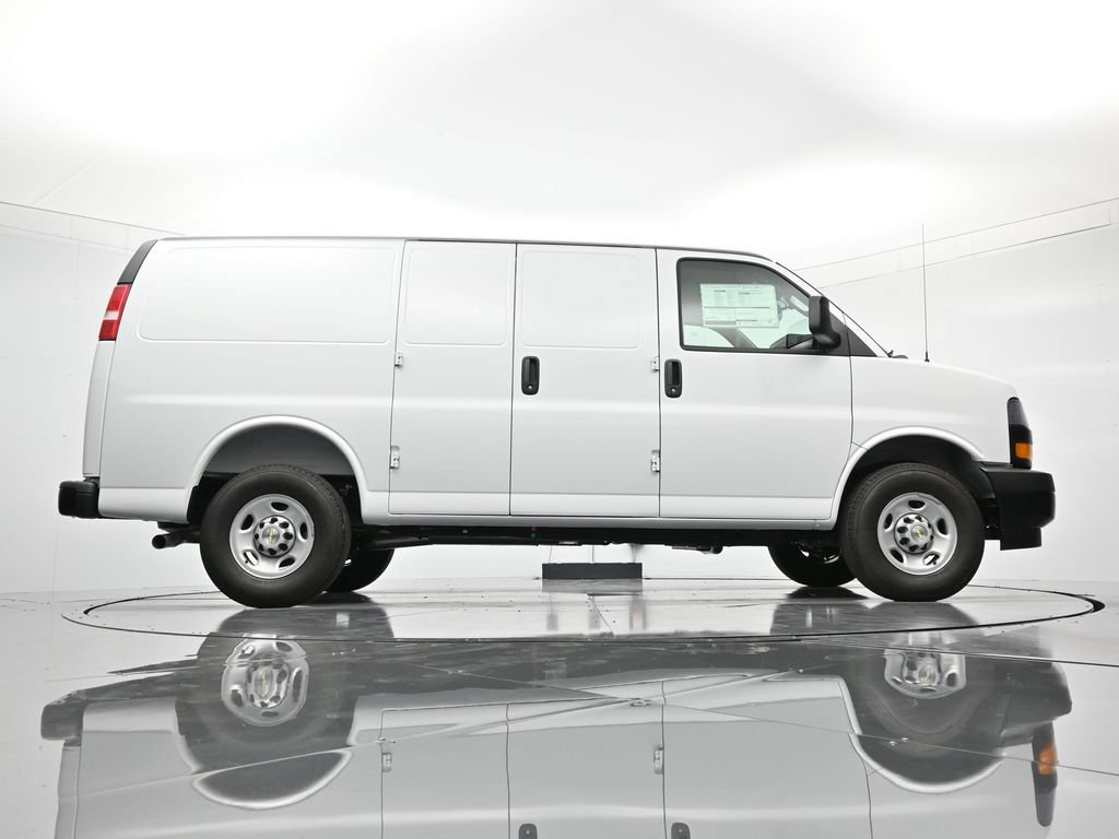 2025 Chevrolet Express Cargo Work Van - Photo 33