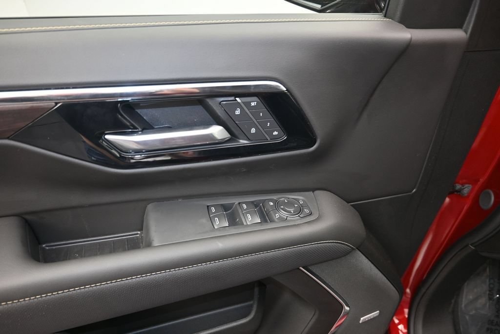 2026 Chevrolet Suburban Premier - Photo 11